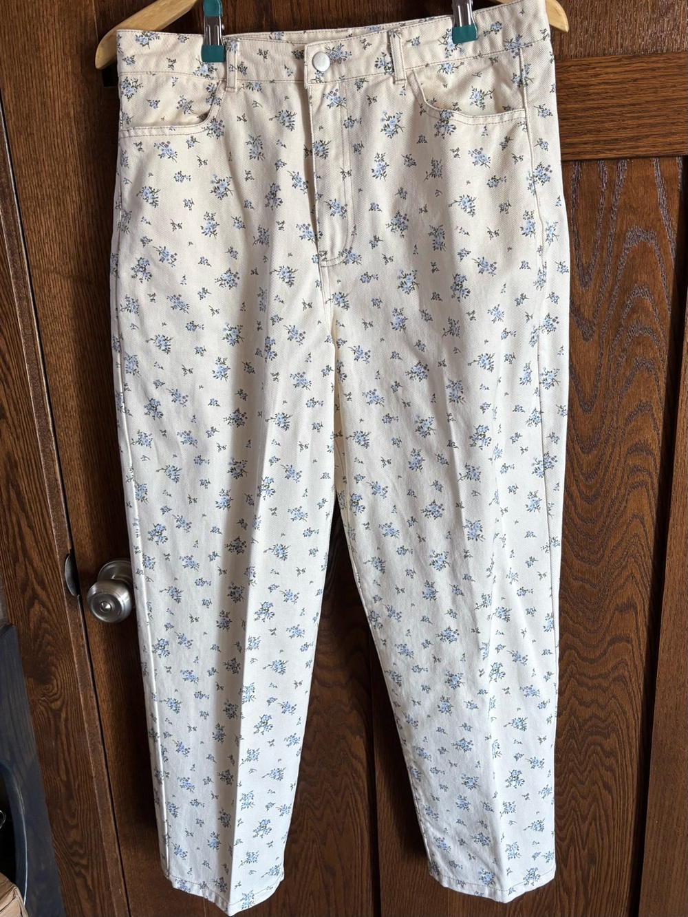 Blu Pepper/JOA Floral Ecru Pattern Jeans High-Waisted. Large.